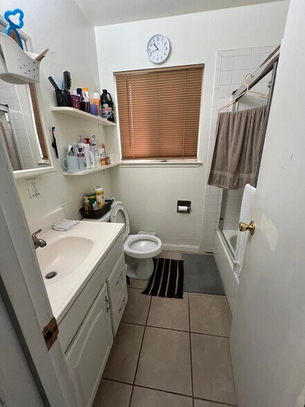 More Photos Of 2360 Mammoth Dr, San Jose Apartments For Sale