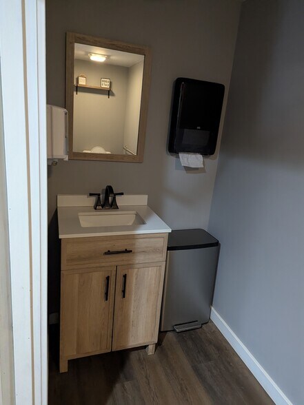 More Photos Of 24901 Red Arrow Hwy, Mattawan Restaurant For Lease