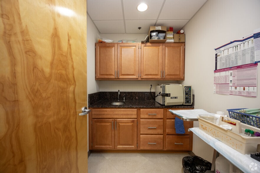 More Photos Of 5953 Buford Hwy NE, Doraville Storefront Retail Office For Sale
