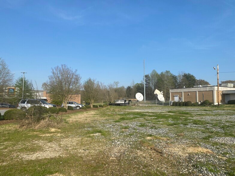 More Photos Of 3300 N Main St, High Point Land For Sale