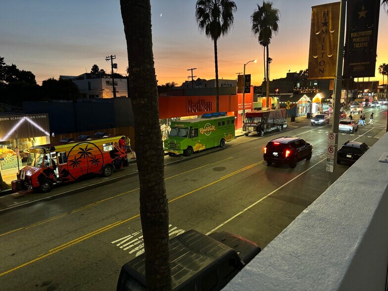 More Photos Of 1319 Abbot Kinney Blvd, Venice Loft Creative Space For Lease