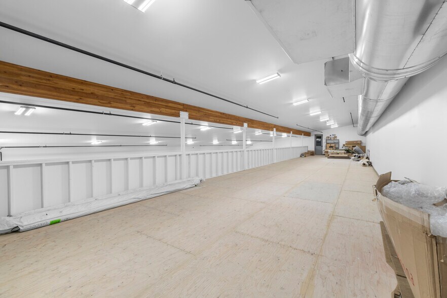 More Photos Of 3300 W Aviation Dr, Hayden Light Distribution For Lease