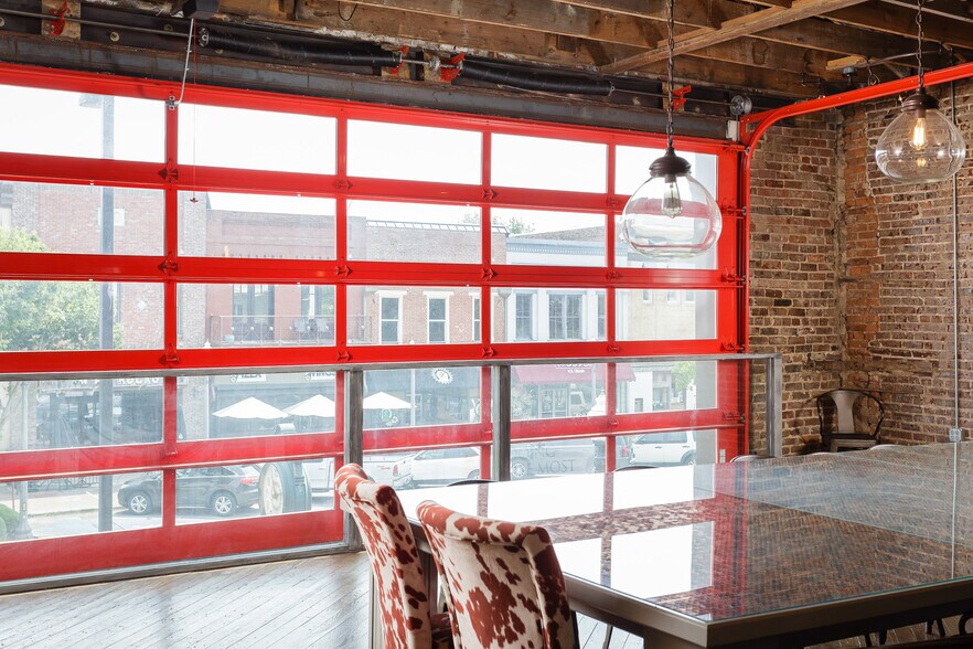 More Photos Of 109 N Court St, Florence Office For Sale