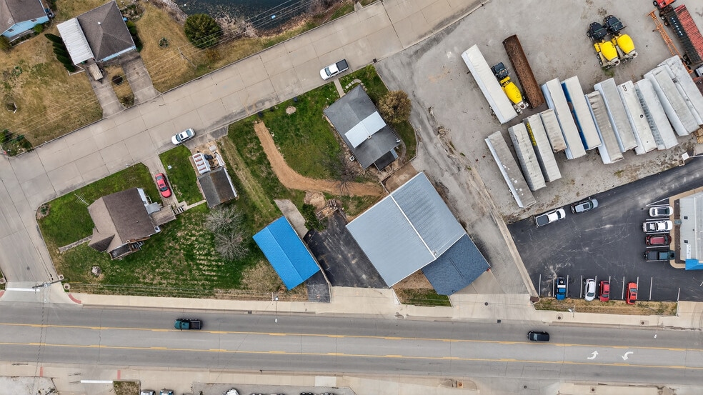 More Photos Of 317 S Kingshighway St, Perryville Industrial For Sale