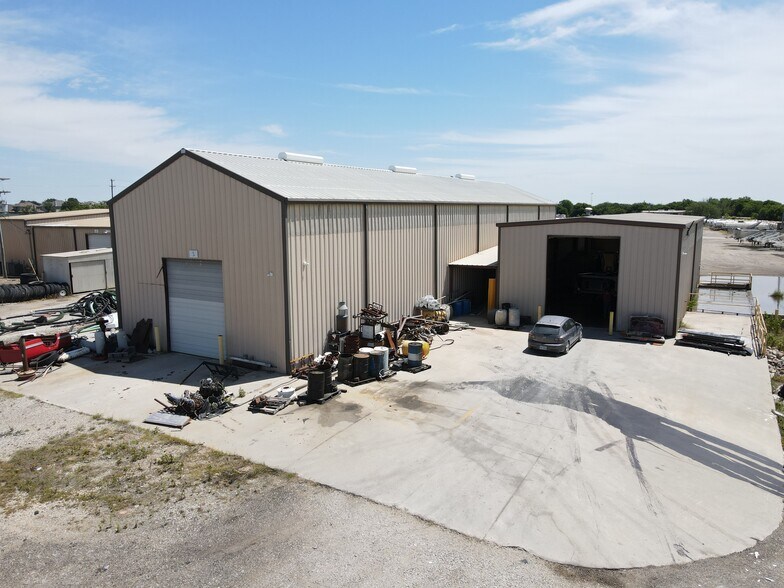 More Photos Of 16121 Highway 114, Justin Warehouse For Lease