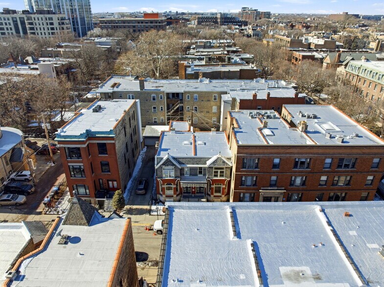 More Photos Of 2424-2428 N Geneva Ter, Chicago Apartments For Sale