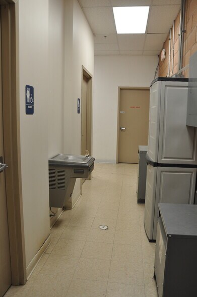 More Photos Of 609-621 Locust St, Monticello Storefront For Lease