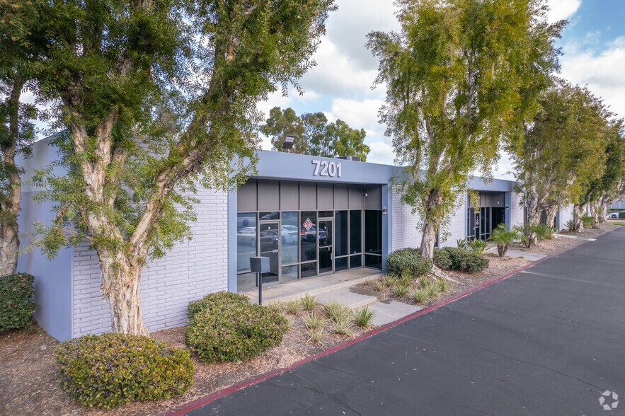 More Photos Of 7201 Garden Grove Blvd, Garden Grove Light Manufacturing For Lease