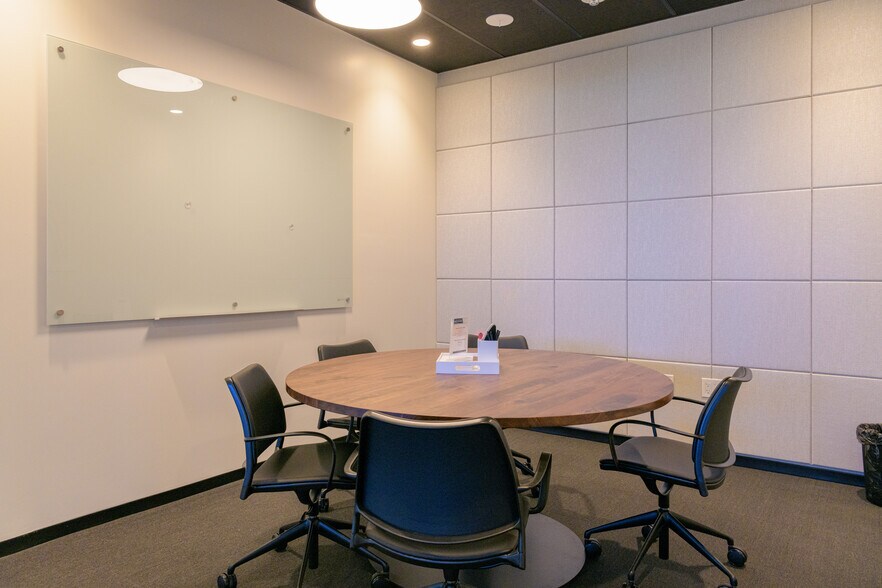 More Photos Of 252 NW 29th St, Miami Coworking Space