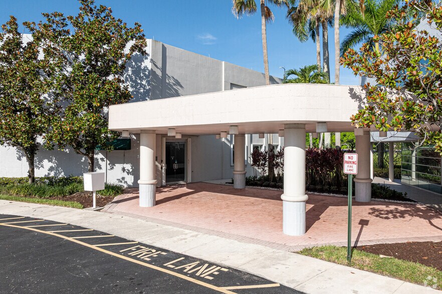 More Photos Of 1455 N Park Dr, Weston Unknown For Lease