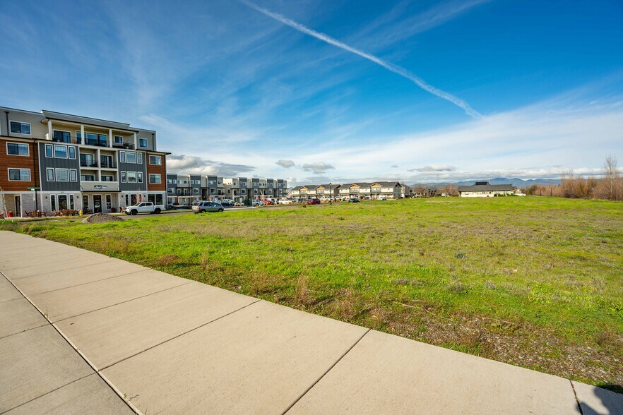 More Photos Of 0 Boulder Ridge St, Central Point Land For Sale