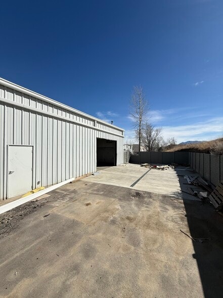 More Photos Of 3450 Fillmore Ridge Hts, Colorado Springs Warehouse For Lease