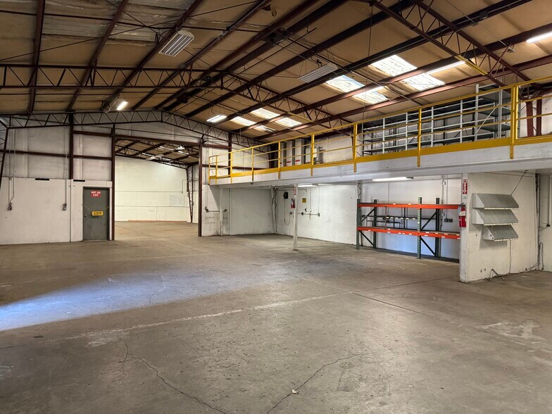 More Photos Of 2244 Ivy St, Chico Manufacturing For Sale
