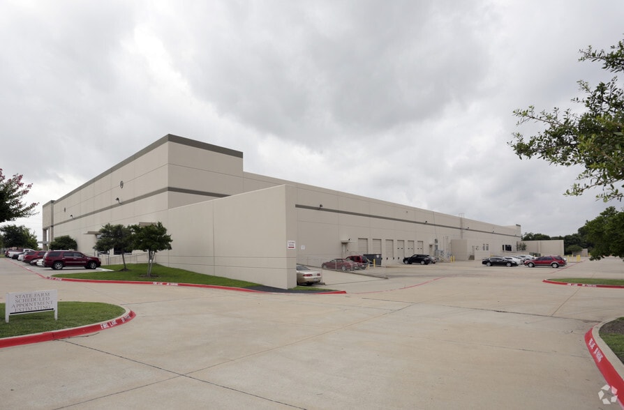 More Photos Of 361-381 E Exchange Pky, Allen Manufacturing For Lease
