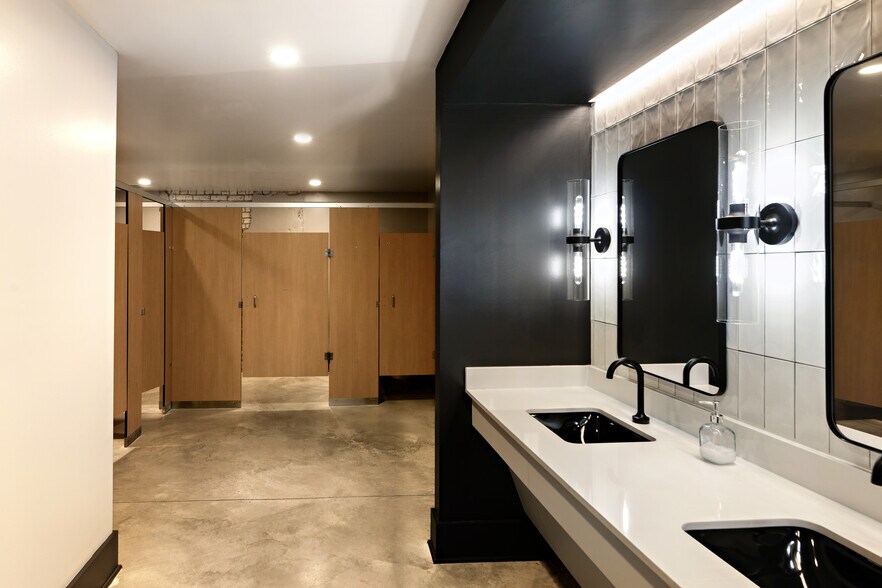 More Photos Of 2046 Talley St, Columbia Storefront Retail Office For Lease