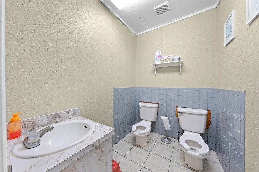 More Photos Of 102 S Highland St, Bushnell Daycare Center For Sale