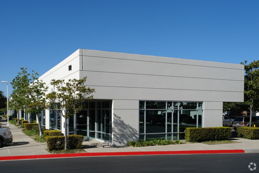 More Photos Of 192 Technology Dr, Irvine Light Distribution For Lease