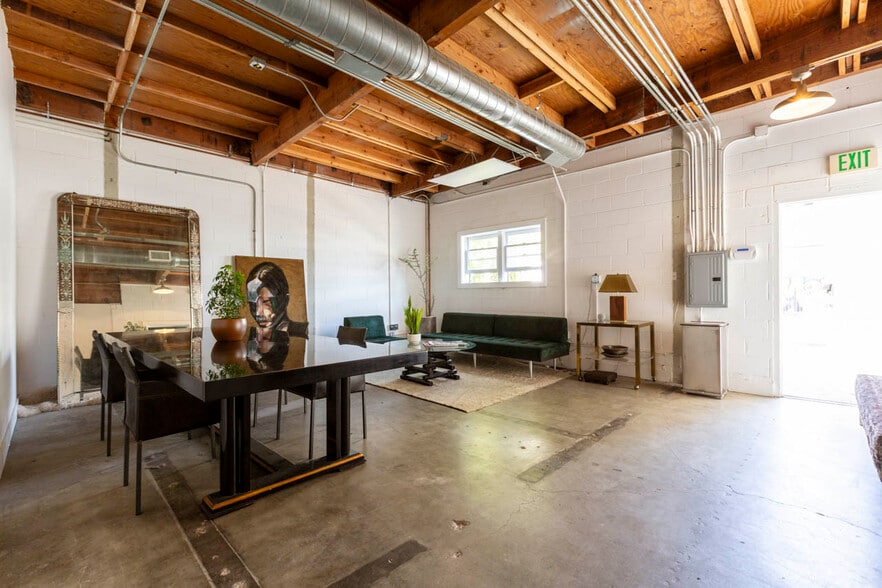 More Photos Of 5908 Barton Ave, Los Angeles Loft Creative Space For Sale