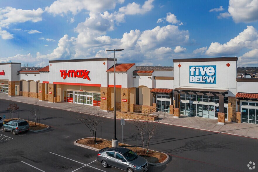 More Photos Of 415 W Loop 1604 S, San Antonio Unknown For Lease