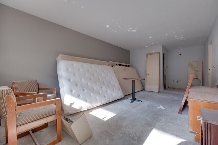 More Photos Of 2915 E Interstate 40, Amarillo Hotel For Sale