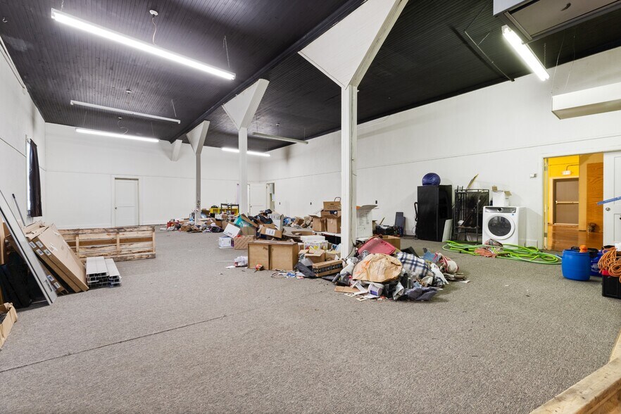 More Photos Of 114 N Church St, Waverly Loft Creative Space For Lease