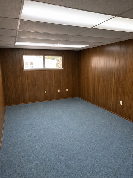 More Photos Of 204 W North St, Sikeston Office For Sale