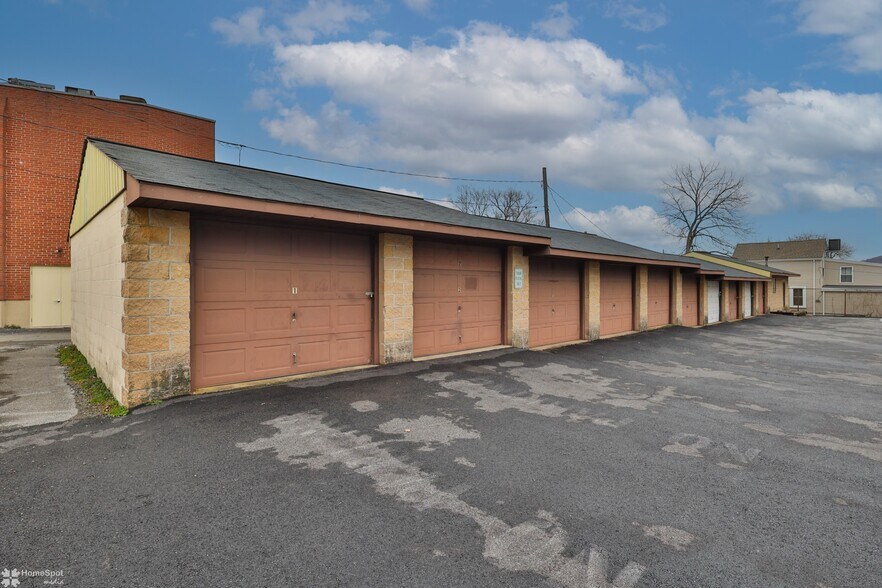 More Photos Of 353 Broad St, Emmaus Apartments For Sale