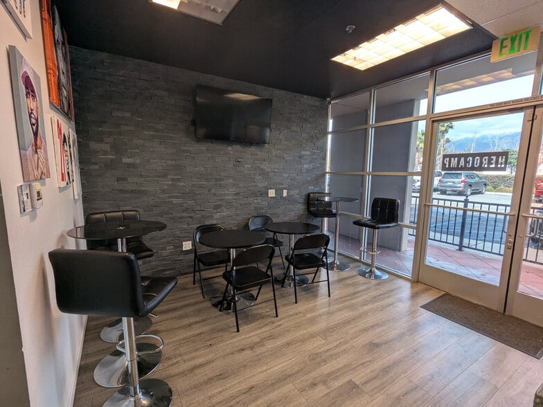 More Photos Of 14189 Foothill Blvd, Fontana Showroom For Lease