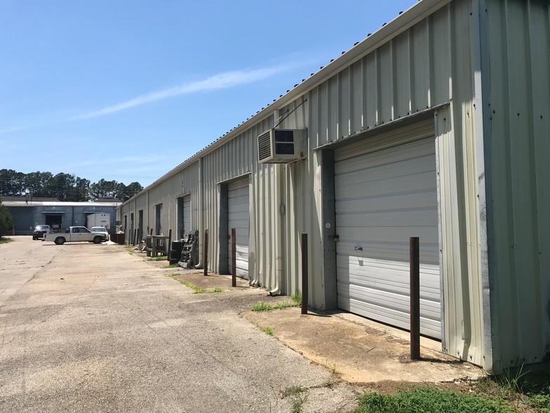 Primary Photo Of 2617 President Ave Ext, Tupelo Warehouse For Lease