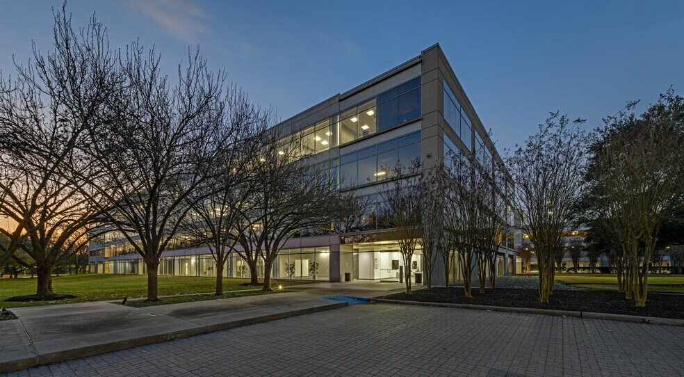 Primary Photo Of 1330 Enclave Pky, Houston Office For Sale