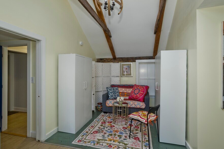 More Photos Of 265 Commercial St, Provincetown Flex For Sale