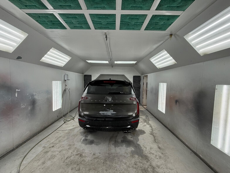 More Photos Of 4635 Northfield Rd, Cleveland Freestanding For Lease