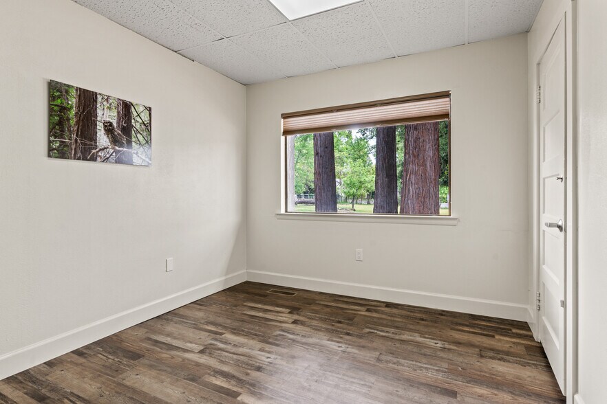 More Photos Of 660 N State St, Ukiah Medical For Sale