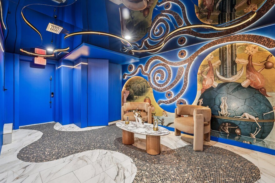 More Photos Of 801 W Montrose St, Clermont Restaurant For Sale