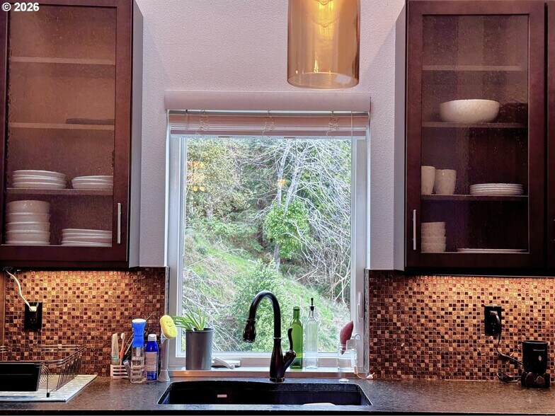 More Photos Of 94353 Leith Rd, Gold Beach Apartments For Sale