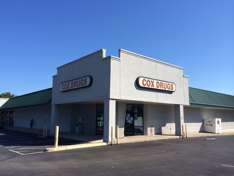 Primary Photo Of 5007-5047 Preston Hwy, Louisville Storefront For Lease