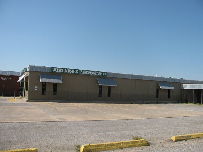 More Photos Of 1308 NW 47th St, Lawton General Retail For Sale