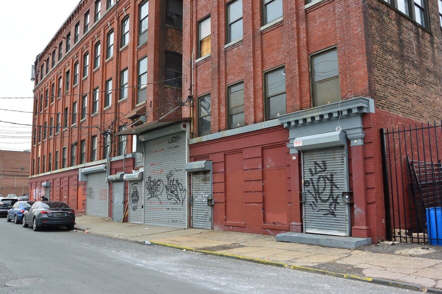 More Photos Of 98-104 Murray St, Newark Warehouse For Sale