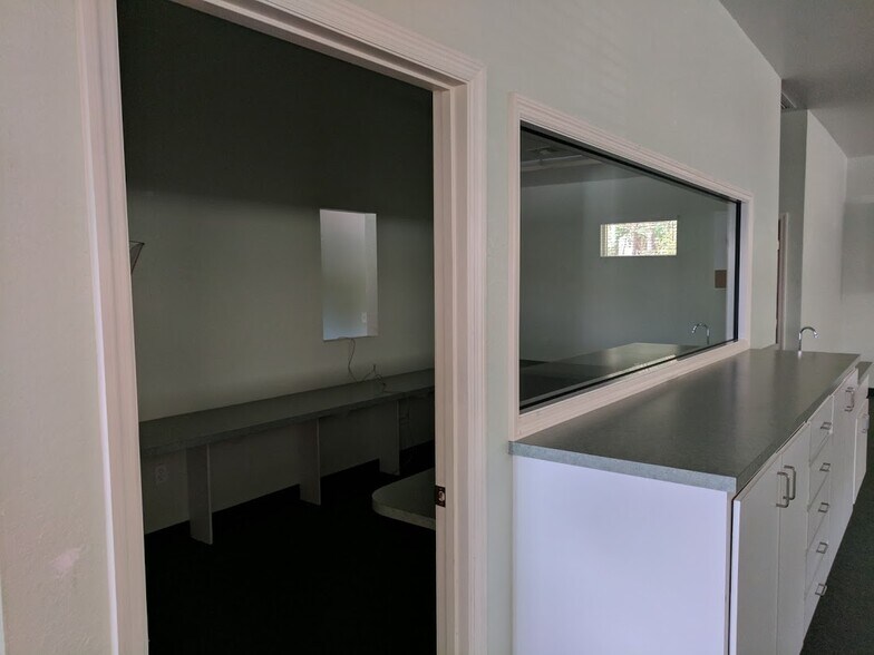More Photos Of 150 SE 17th St, Ocala Office For Sale