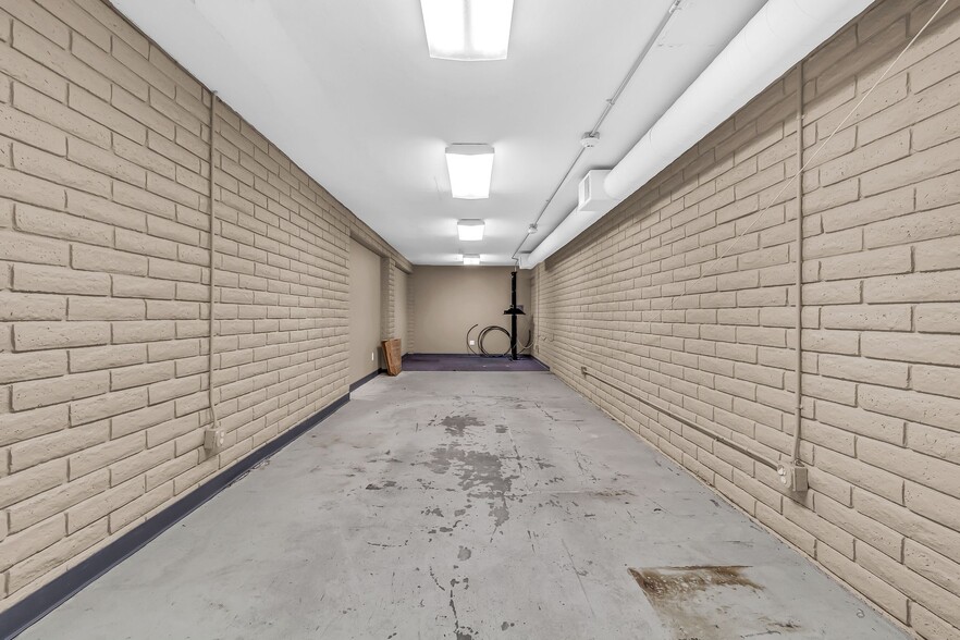 More Photos Of 78 W Ray Rd, Chandler Convenience Store For Lease