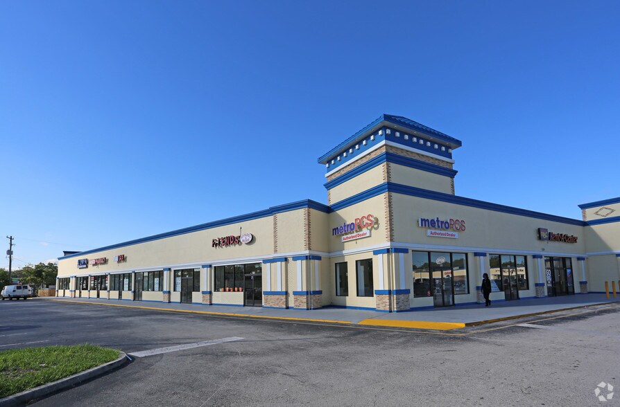 More Photos Of 926-968 Arlington Rd N, Jacksonville Unknown For Lease