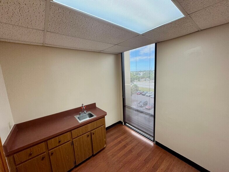 More Photos Of 13801 Bruce B Downs Blvd, Tampa Medical For Lease
