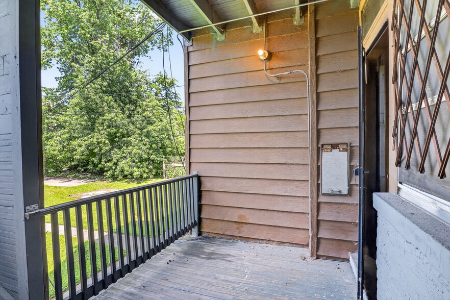 More Photos Of 1528 E 74th Pl, Chicago Apartments For Sale