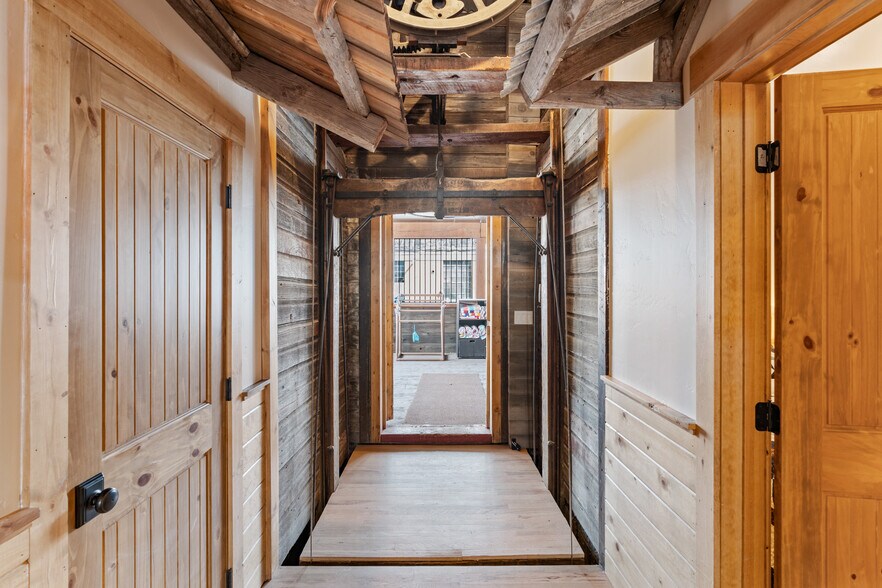 More Photos Of 417 Main St, Ashton Specialty For Sale