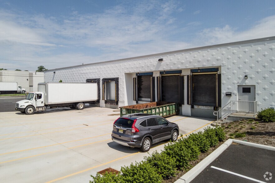 More Photos Of 240-250 Moonachie Ave, Moonachie Warehouse For Lease