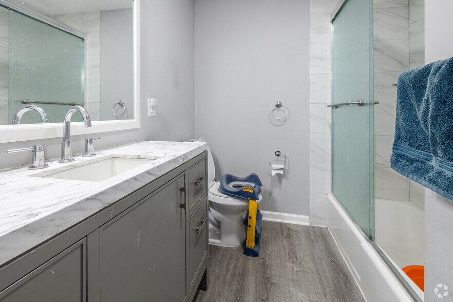 More Photos Of 201 Hanover Pike, Hampstead Service Station For Sale