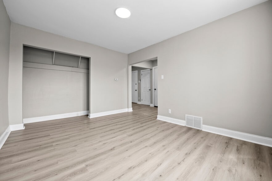 More Photos Of 7430 Alaska St, Detroit Apartments For Sale