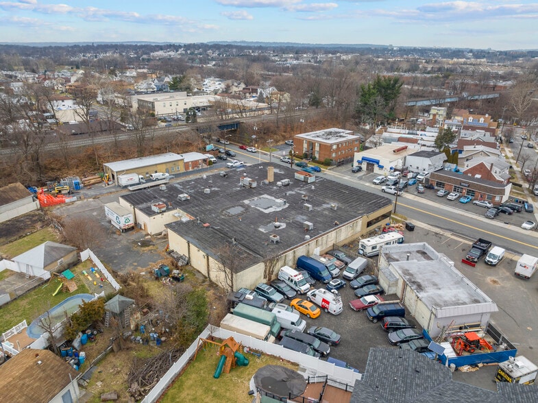 More Photos Of 120 Park Ave, Lyndhurst Manufacturing For Sale