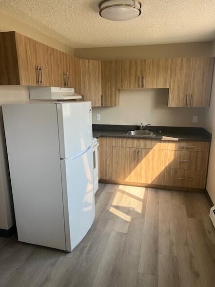 More Photos Of 11925 101st St NW, Edmonton Apartments For Sale