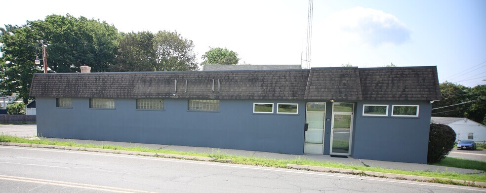 More Photos Of 326 Springside Ave, Pittsfield Office For Sale